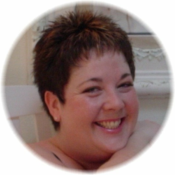 Meet your Posher, Mindy - Picture 1 of 13